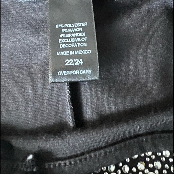 Black dress - Picture 2 of 3